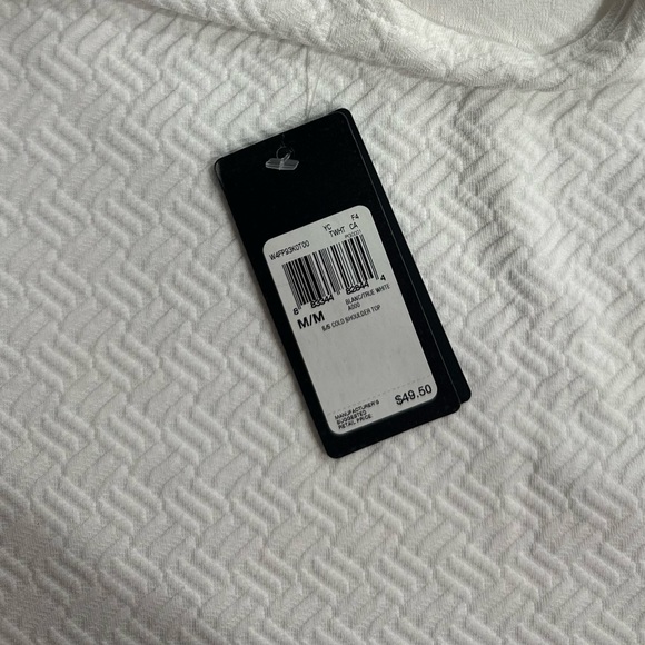 Guess Top with tags - Picture 2 of 3